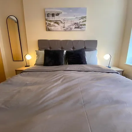 1 Bedroom Apartment In The Heart Of Bournemouth-3